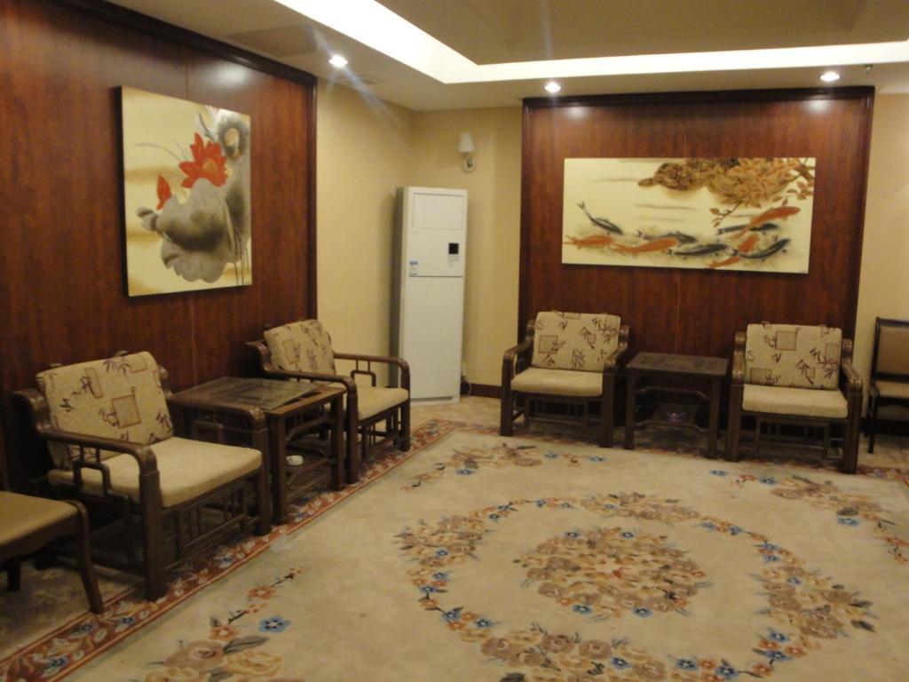 Overseas Chinese International Hotel Qingdao Exterior foto